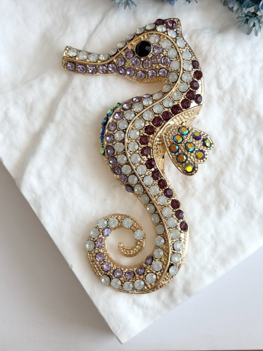 Seahorse Rainbow Rhinestone Gold Toned Jumbo Vintage Inspired Brooch Pin - Picture 2 of 16